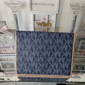 NWOT Michael Kors Envelope Logo bag — Large Wristlet -Blue
